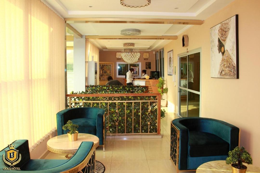 Gold Hotel Bafang Exterior foto